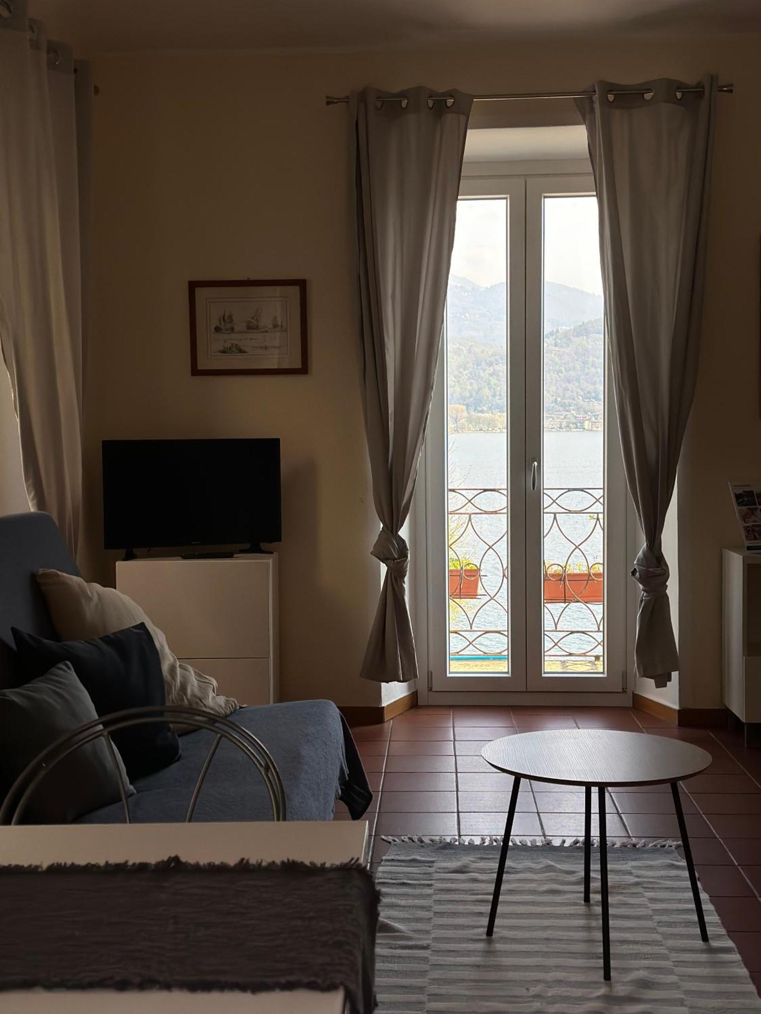 Feriolo Nautique Apartments Бавено Екстериор снимка
